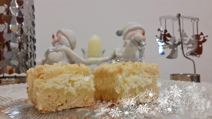 Пирог "Новогодний" с ананасом и кокосом