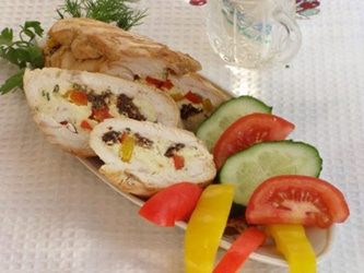 Куриная грудка с черносливом