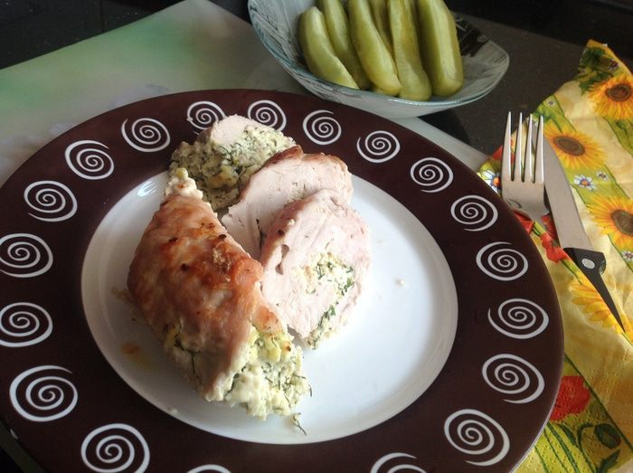 Рулеты из индейки с творогом и зеленью