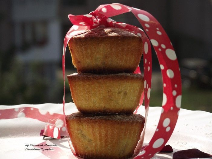 Кексы с яблоками и корицей