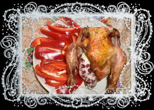 Цыпленок, фаршированный гранатом и сыром