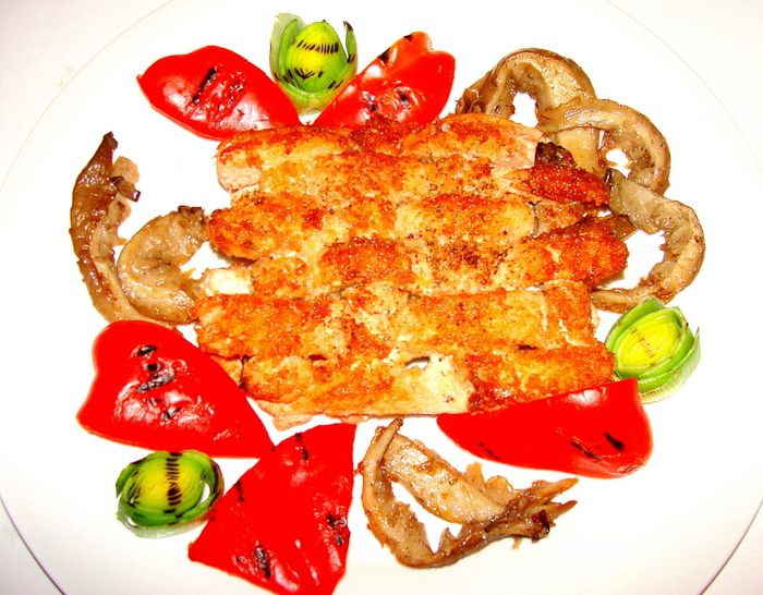 Плетенка из рыбы с овощами-гриль и вешенками