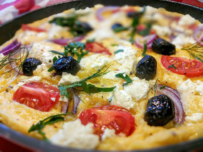 Омлет по мотивам греческого салата (Greek-Salad-Omelette) 