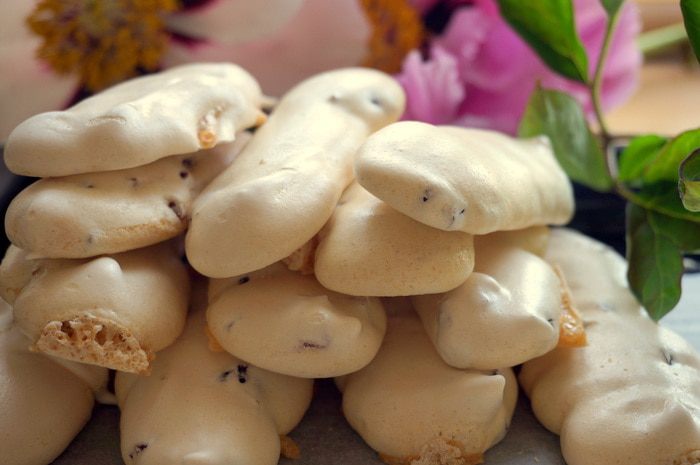 Пирожное "Клюквенное безе"