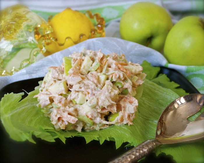 Салат с тунцом (TUNA SALAD)