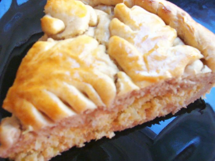 Пирог из цельнозерновой муки с капустой и домашним сыром