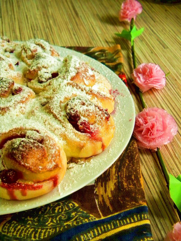 Пирог "Розочки с клюквой"