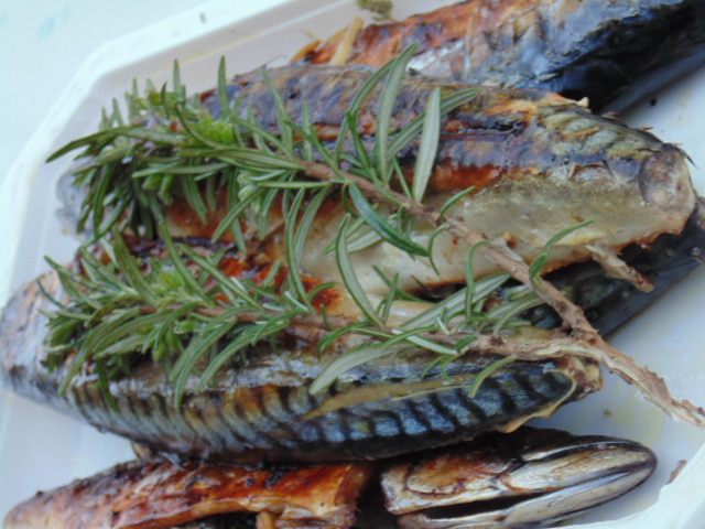 Маринованная скумбрия на гриле