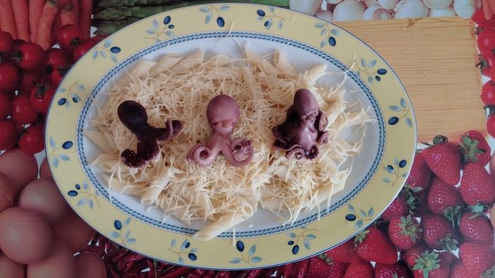 "Танцующие осьминоги" на пармезане и макаронах