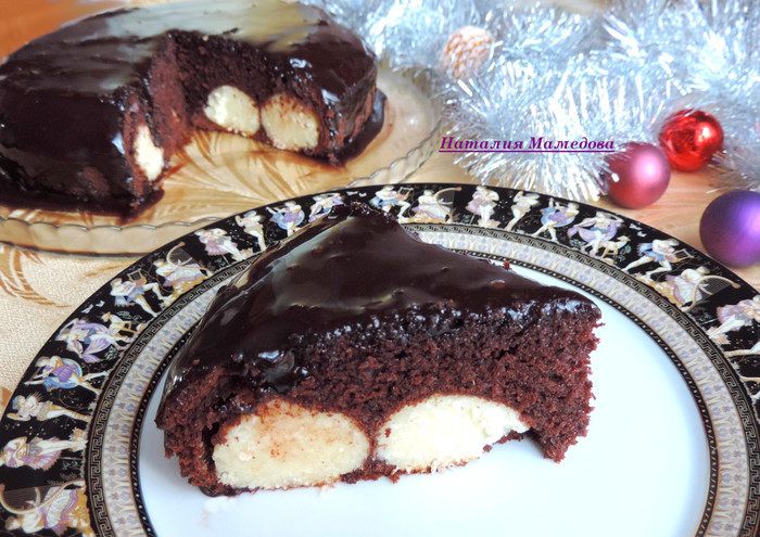 Шоколадный пирог с творожными шариками