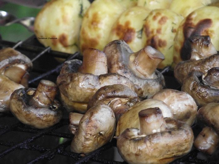 Шампиньоны, запеченные на мангале