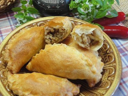 Слоеные пирожки с мясом "Эмпанадас"