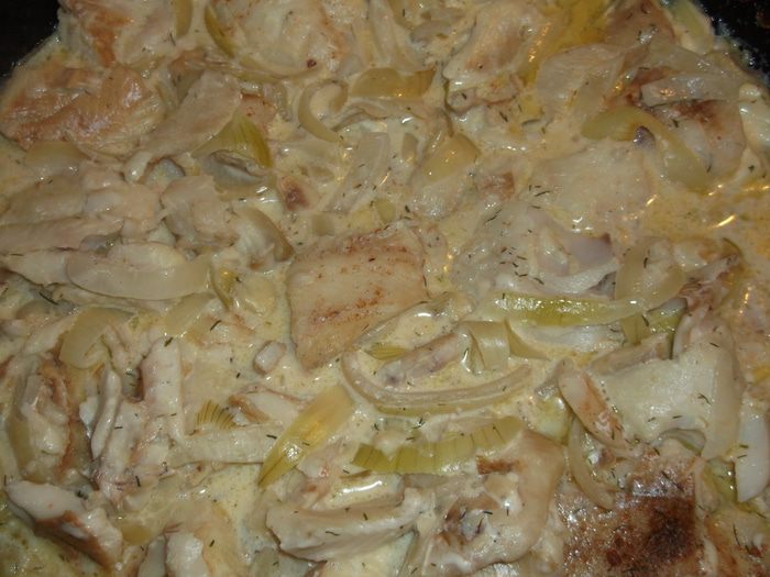 Рыбка в соусе из плавленых сырков