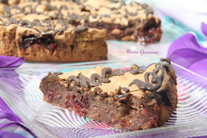 Черемуховый пирог со сливами