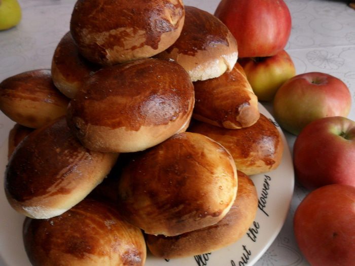Пирожки с яблоками