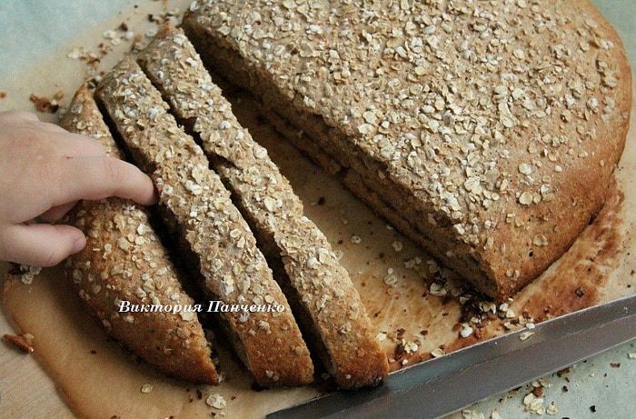 Ржаной хлеб на пиве с медом и овсяными хлопьями