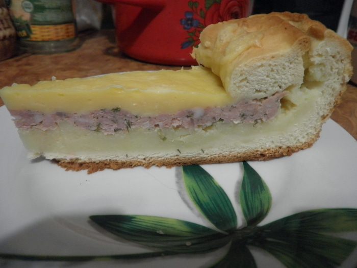 Слоеный пирог с мясом