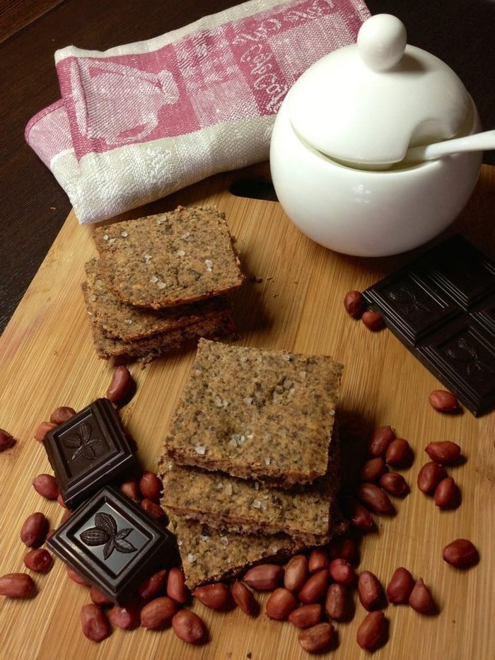 Песочное арахисовое печенье с горьким шоколадом